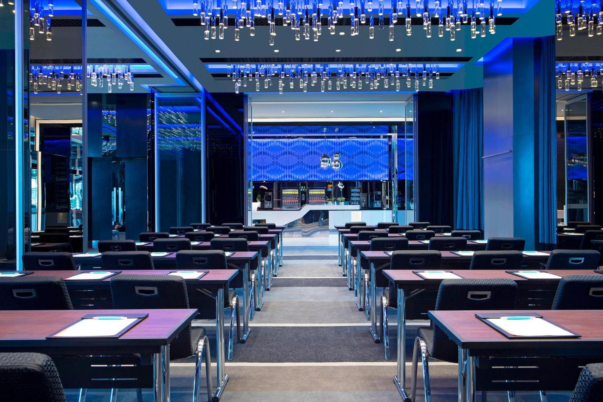 Le Méridien Kuala Lumpur Extérieur photo The Blue Room