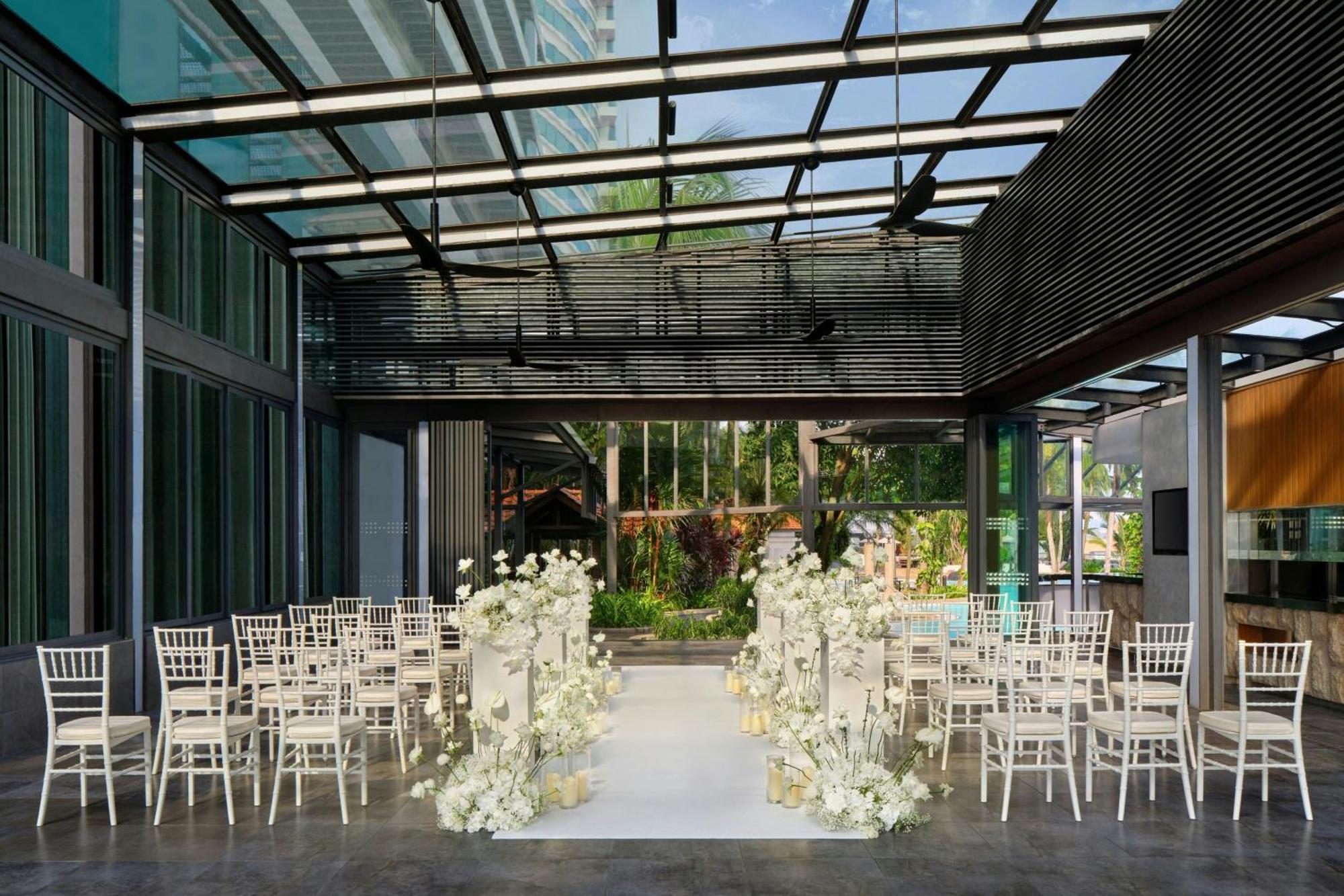 Le Méridien Kuala Lumpur Extérieur photo The Glasshouse