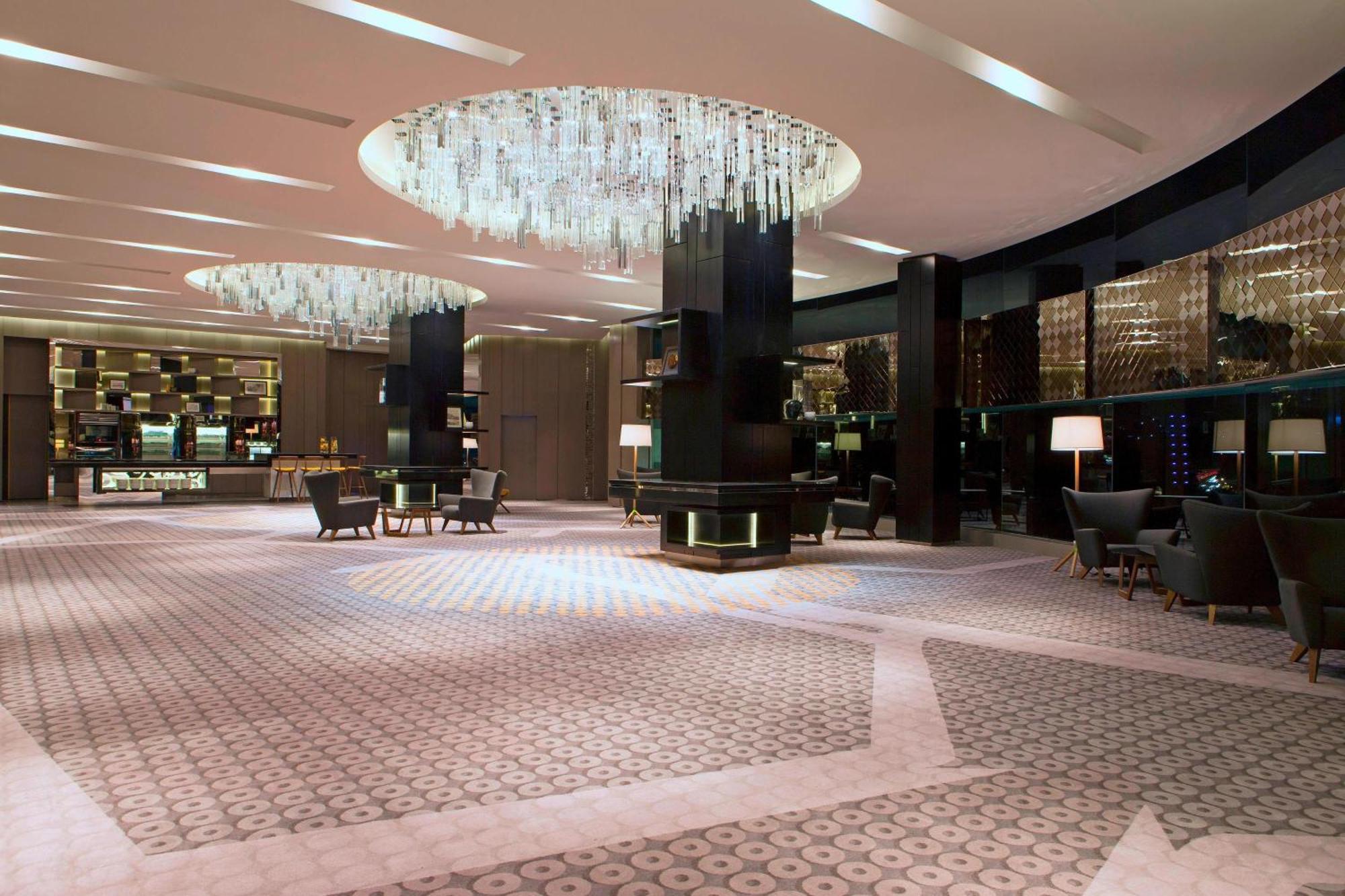Le Méridien Kuala Lumpur Extérieur photo The lobby of the hotel