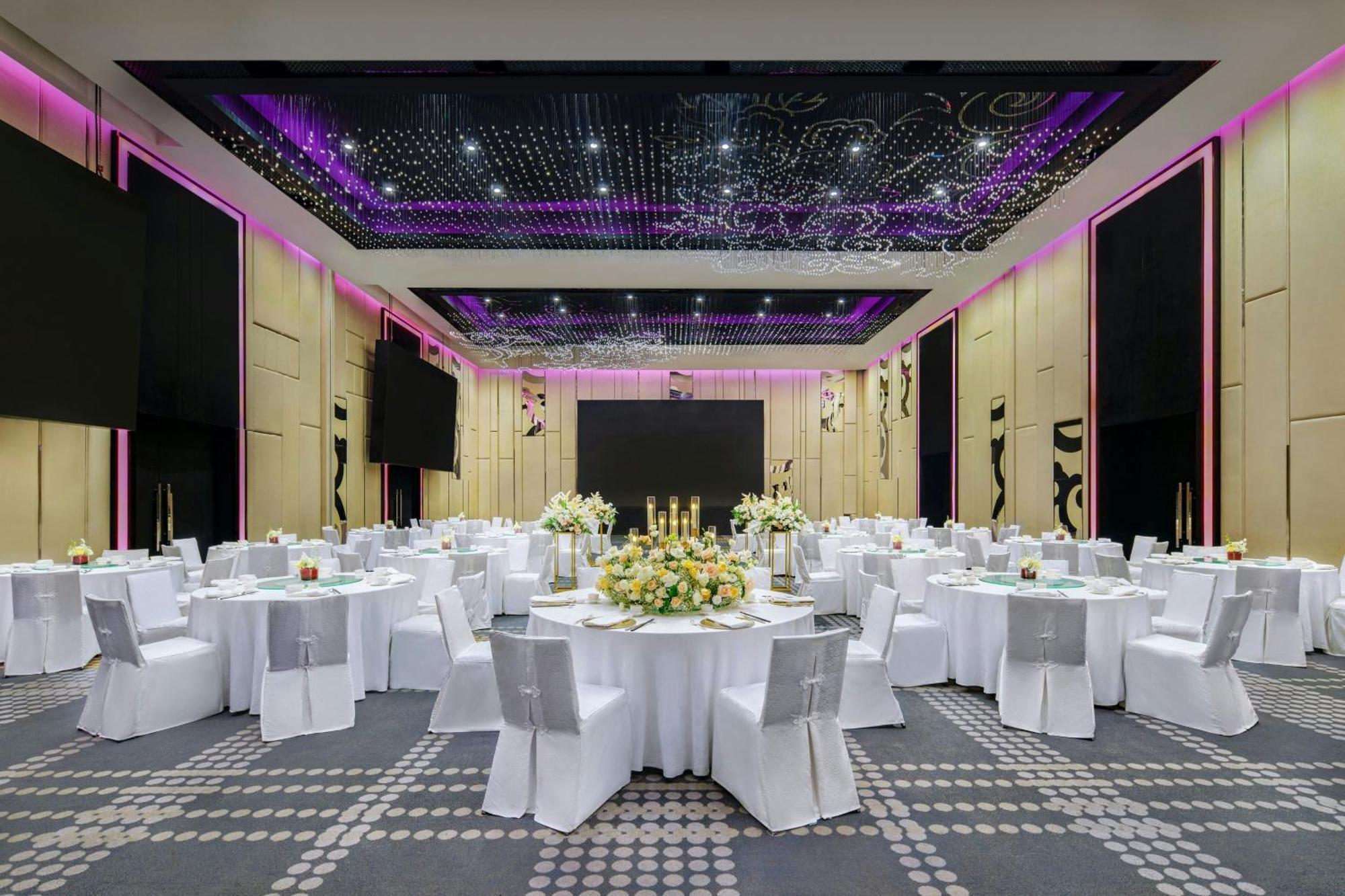 Le Méridien Kuala Lumpur Extérieur photo The ballroom