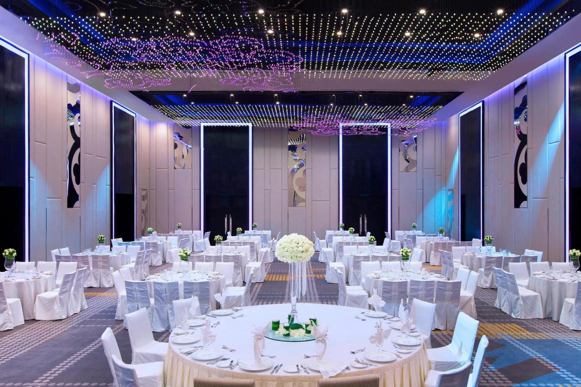 Le Méridien Kuala Lumpur Extérieur photo The ballroom