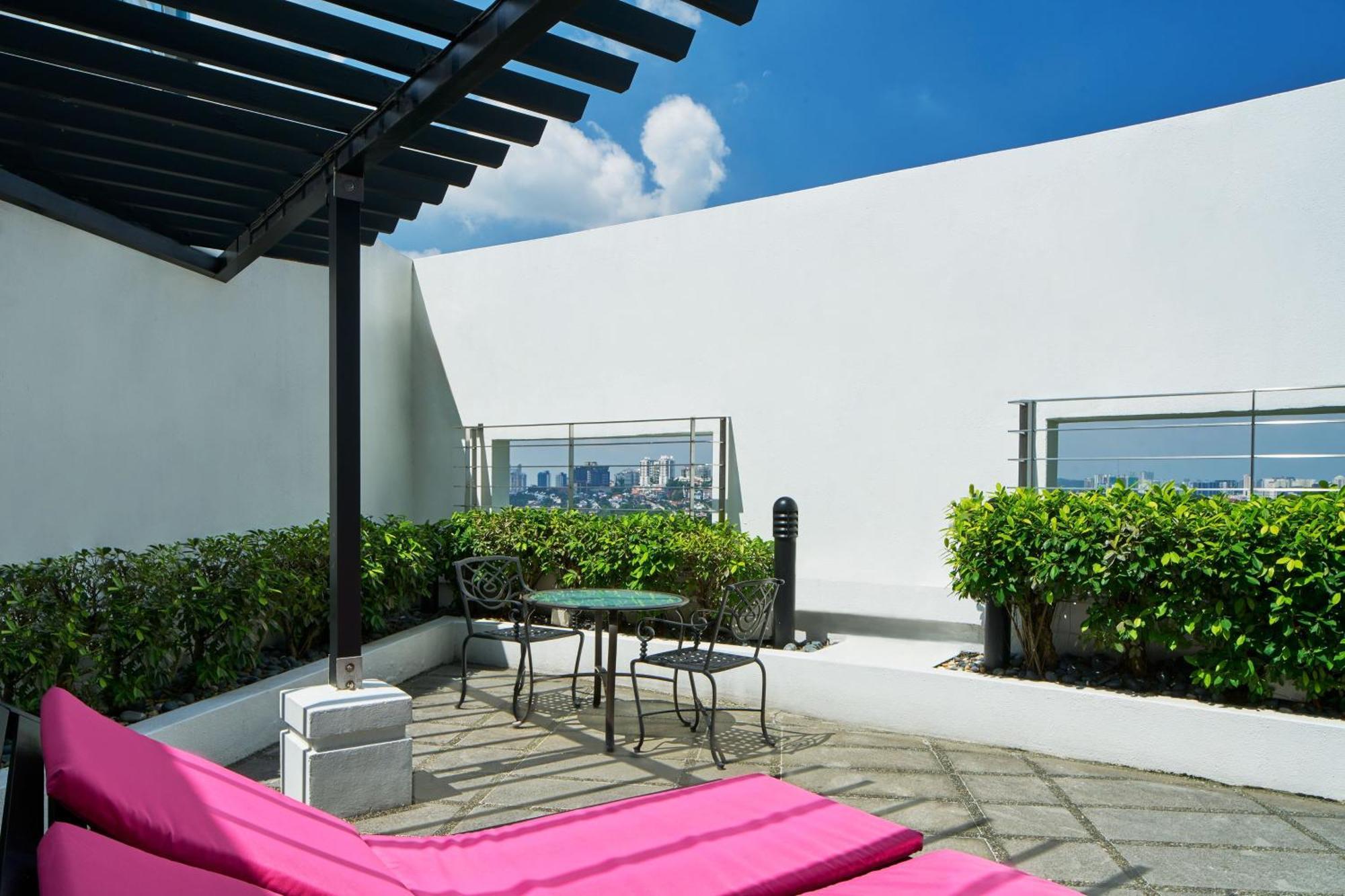 Le Méridien Kuala Lumpur Extérieur photo Rooftop terrace