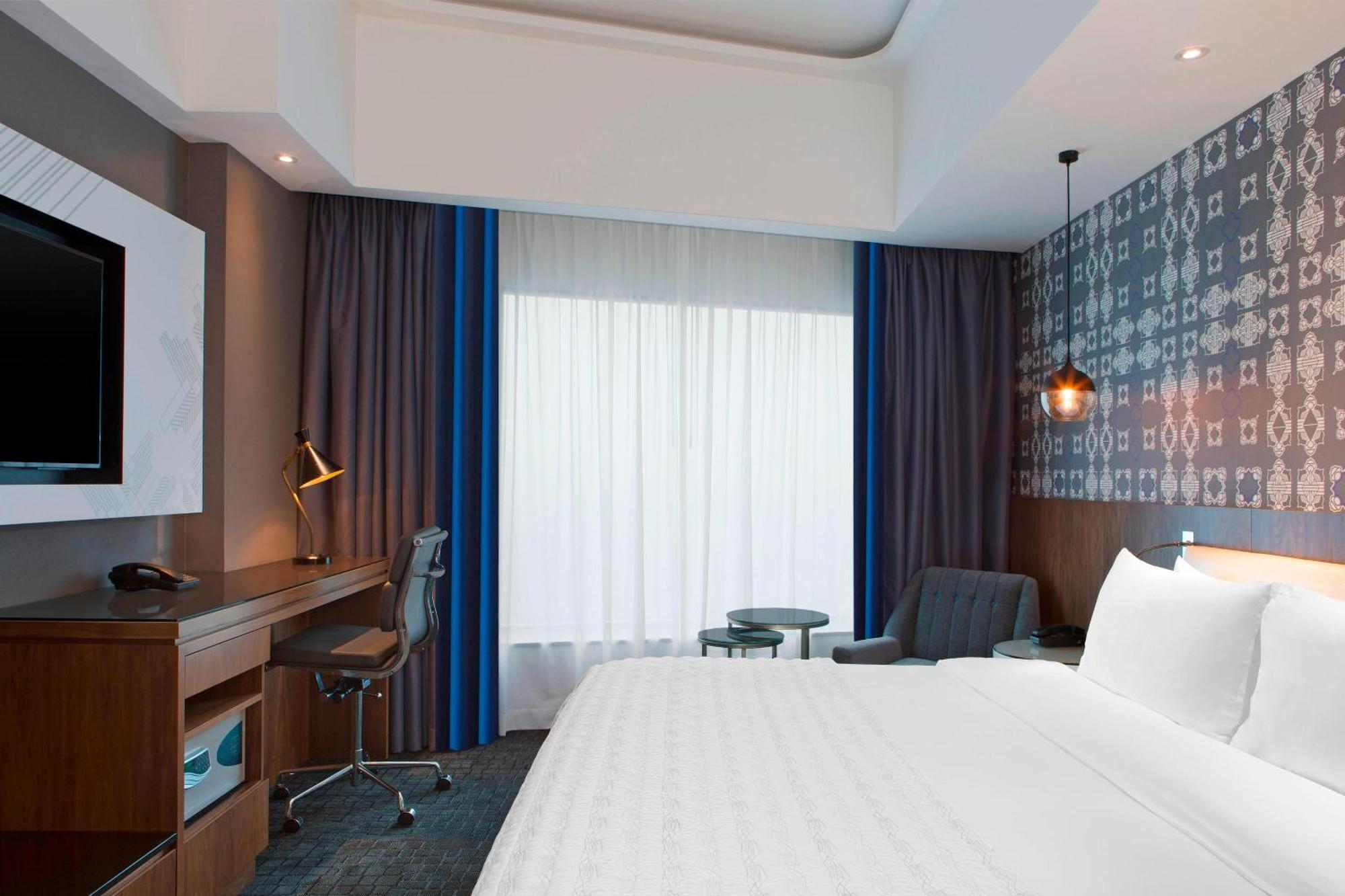 Le Méridien Kuala Lumpur Extérieur photo A guest room at the hotel
