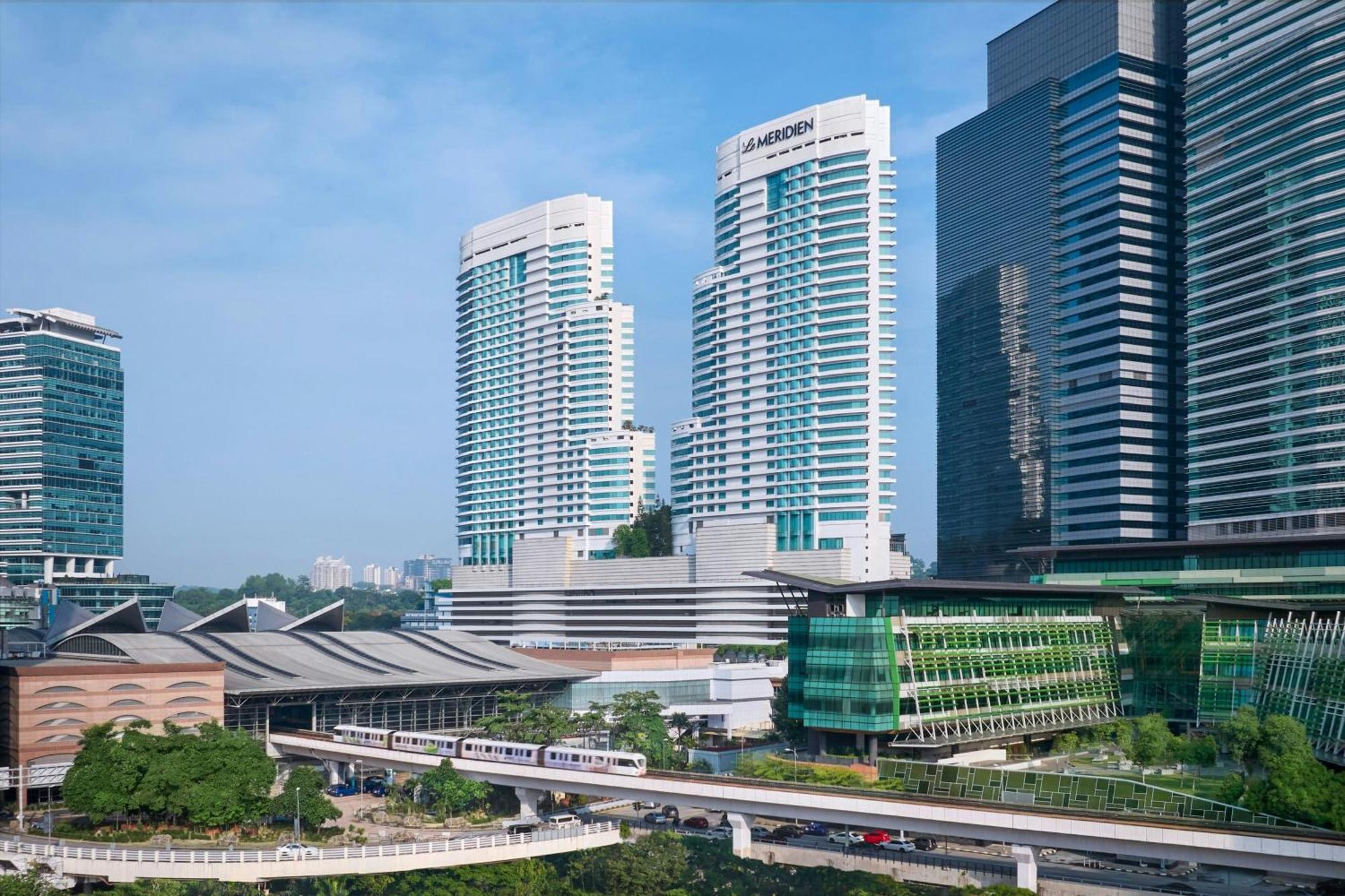 Le Méridien Kuala Lumpur Extérieur photo The station is located within the Cyberjaya Business Park