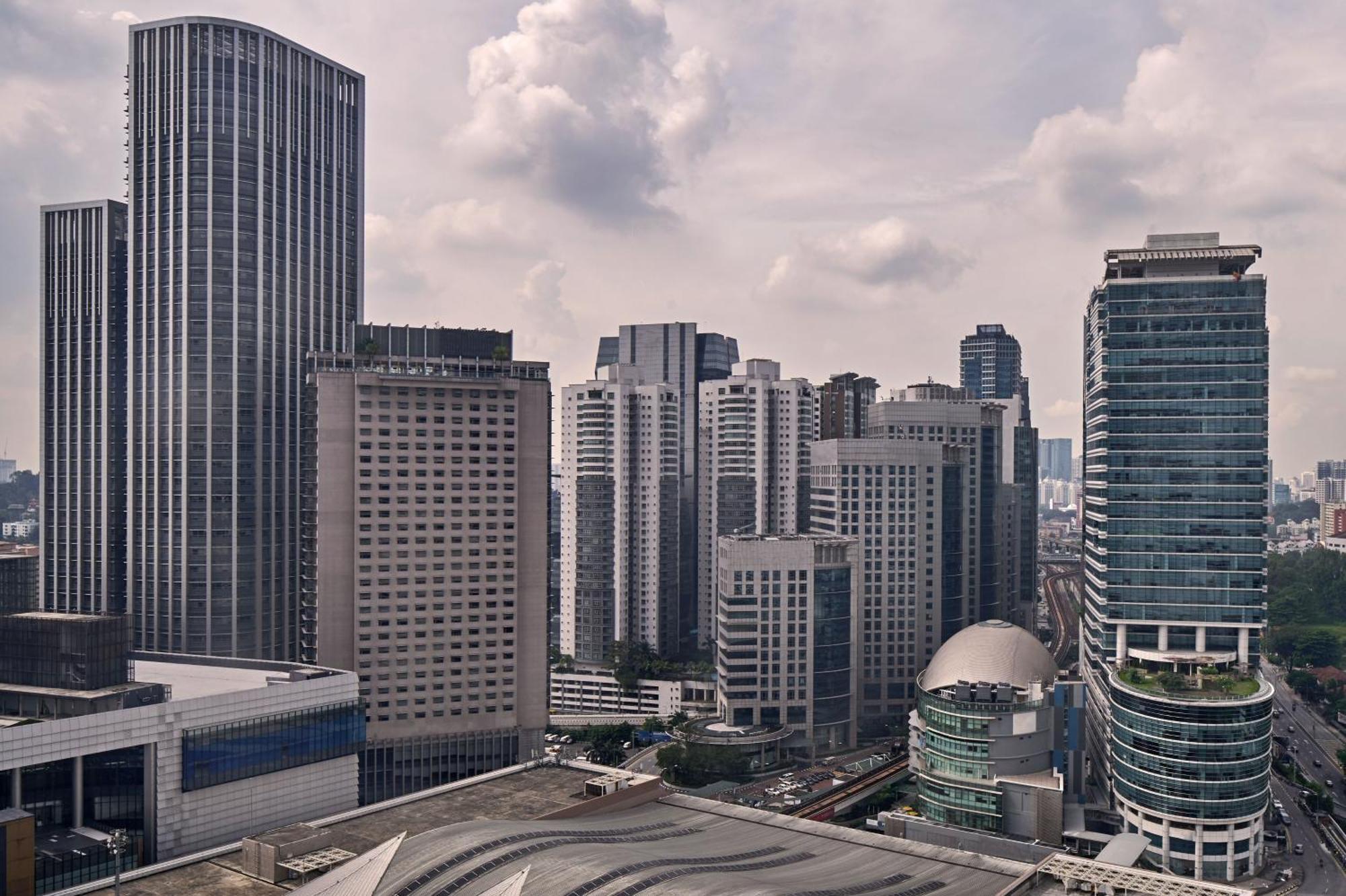 Le Méridien Kuala Lumpur Extérieur photo The skyline of the Bonifacio Global City